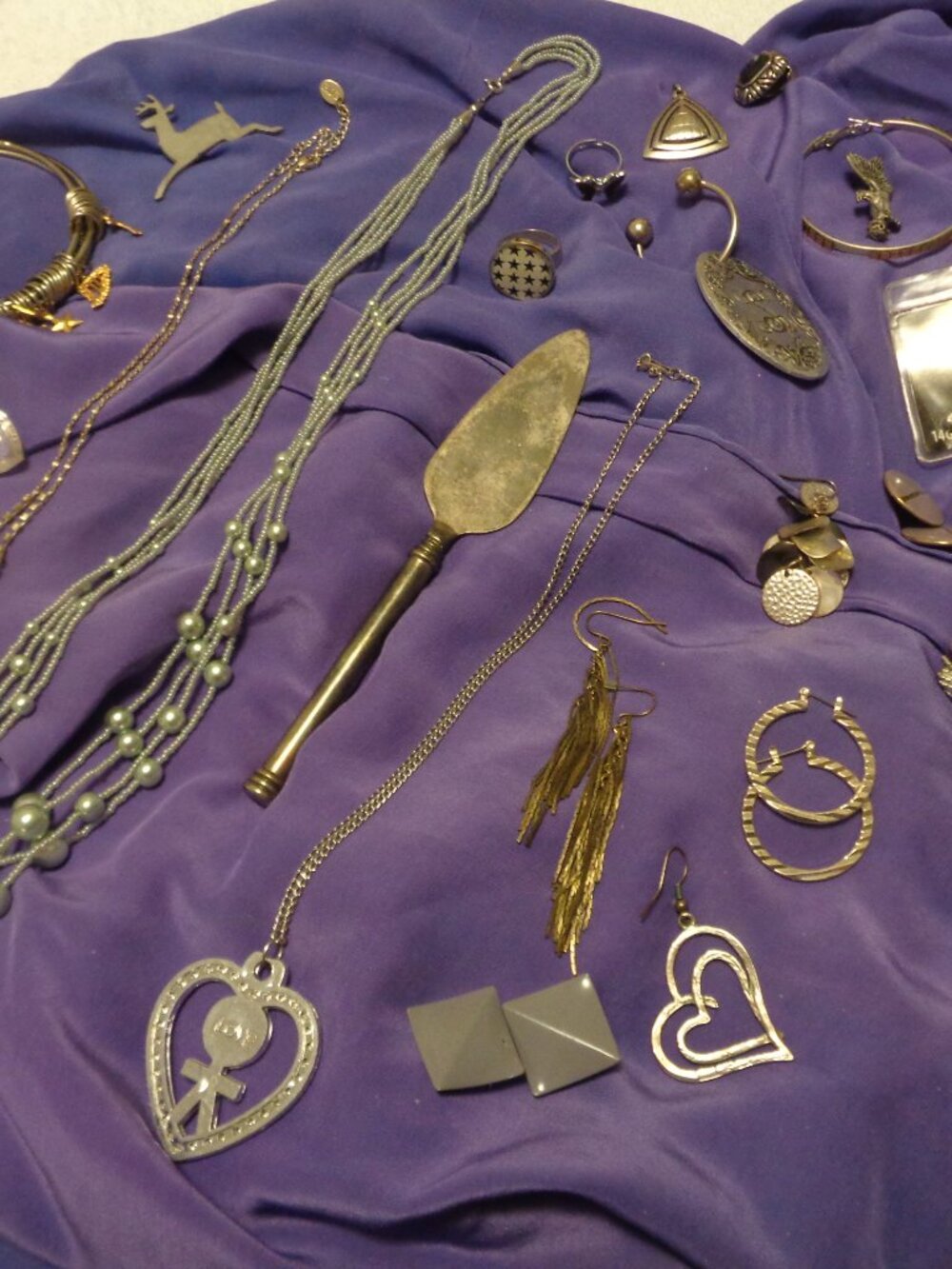RETRO SILVERTONE JEWELRY & PARTS N PIECES PIE SERVER LOT